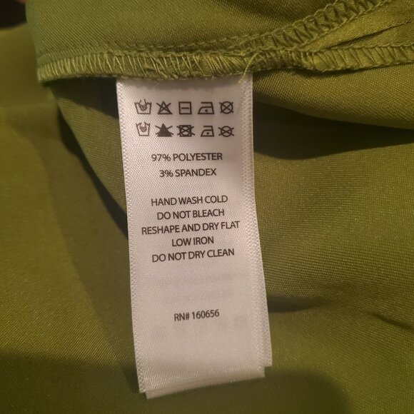 Rachel Zoe New Chartreuse Green Short Sleeve Satin Button Down Blouse  Large - Picture 9 of 9